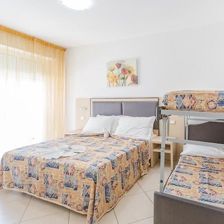 Hotel Bremen Rimini Esterno foto