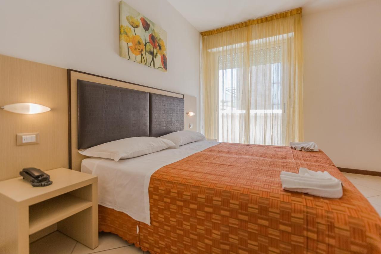 Hotel Bremen Rimini Esterno foto