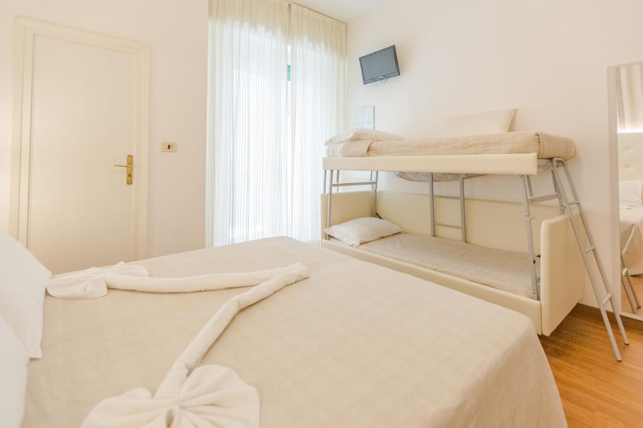 Hotel Bremen Rimini Esterno foto