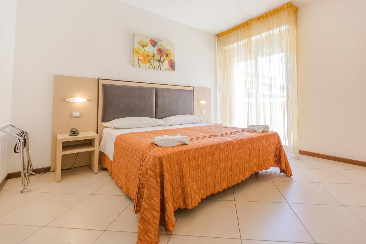 Hotel Bremen Rimini Esterno foto