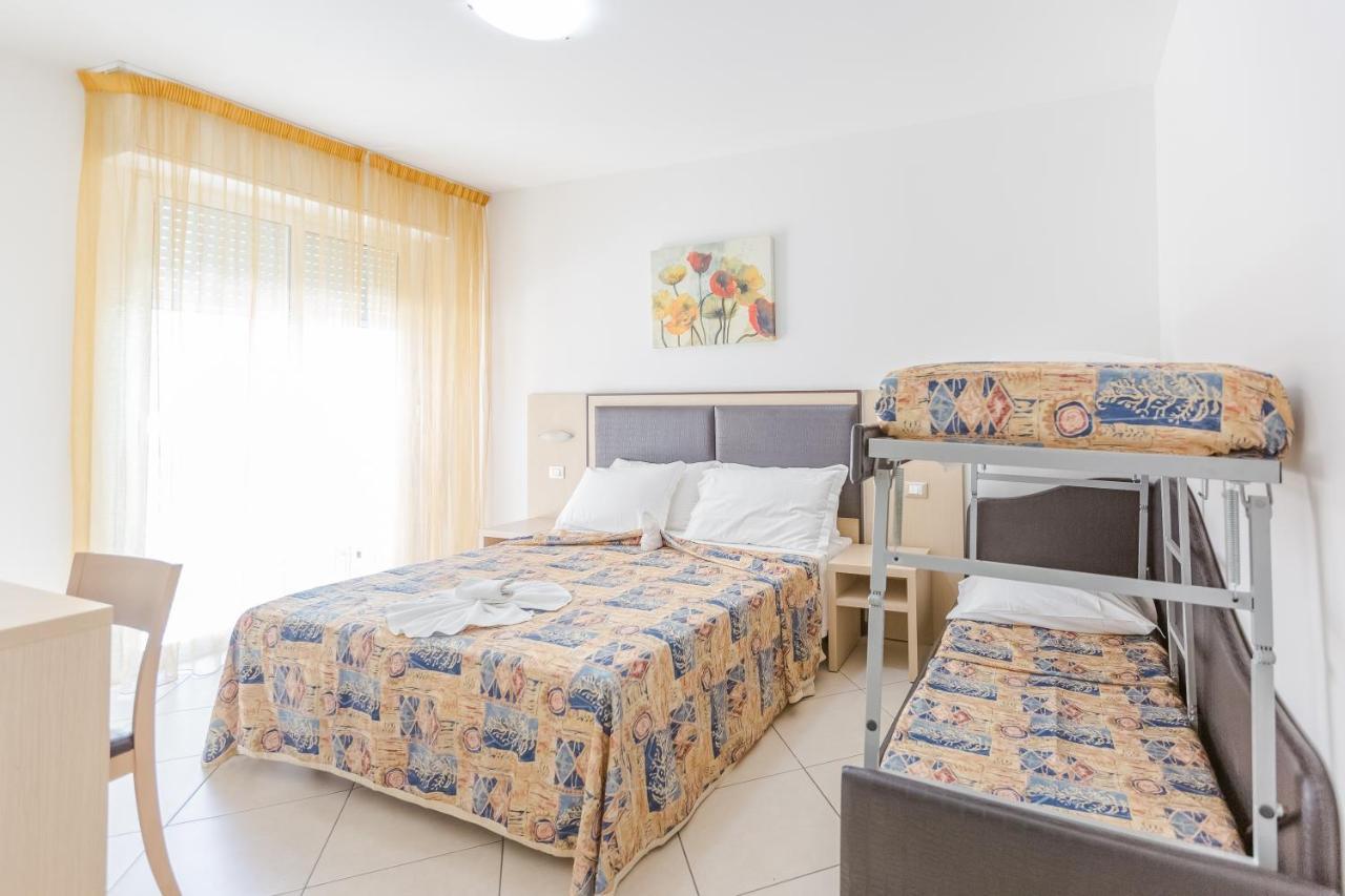 Hotel Bremen Rimini Esterno foto